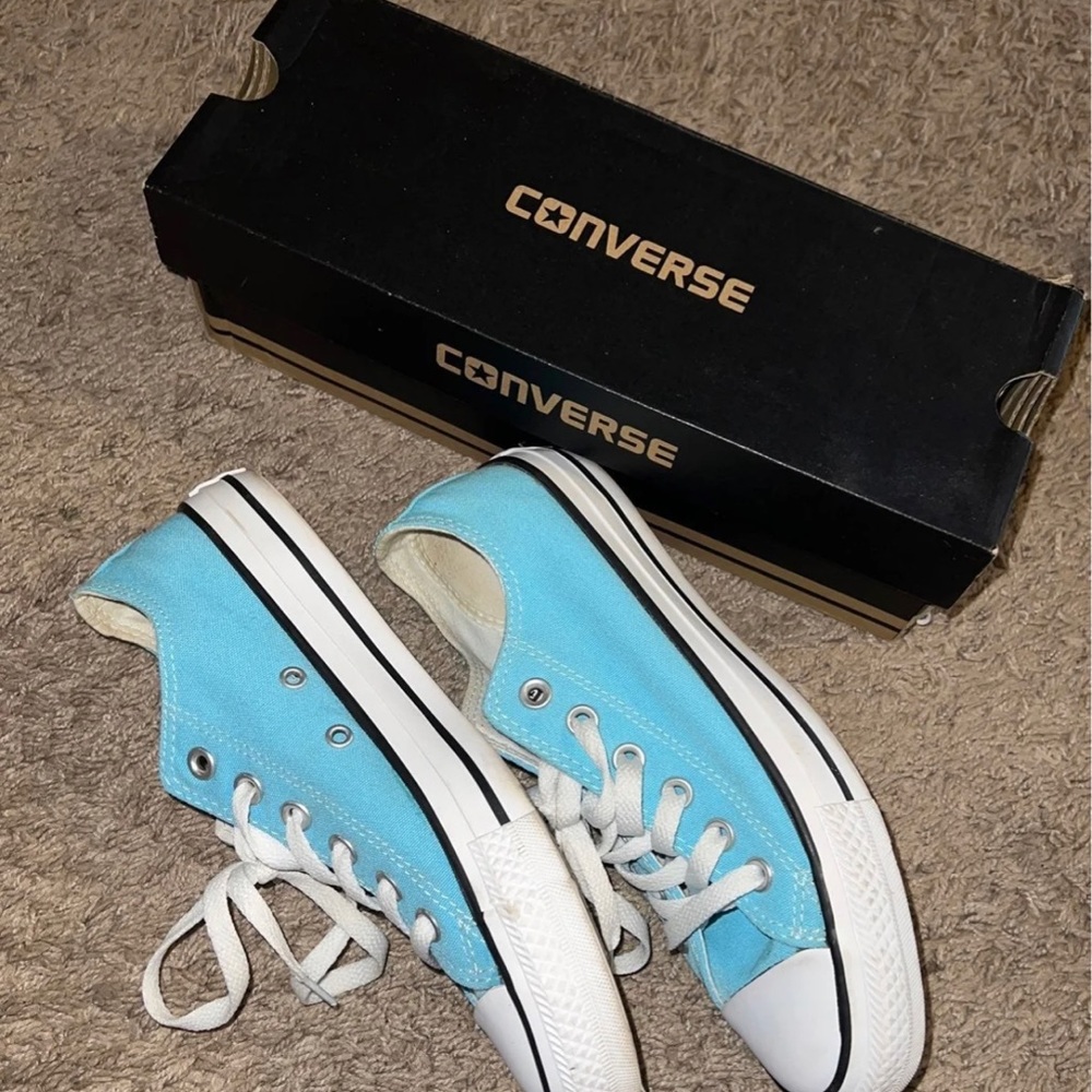 Converse - Picture 2 of 4